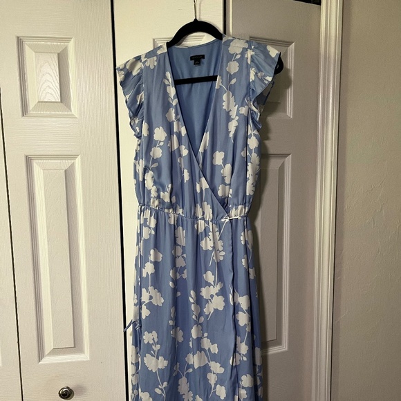 Ann Taylor Dresses & Skirts - Ann Taylor Floral Tie Waist Blue Dress, Size 8